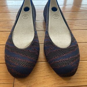 Brand New Rothy’s Sapphire Zebra Squares